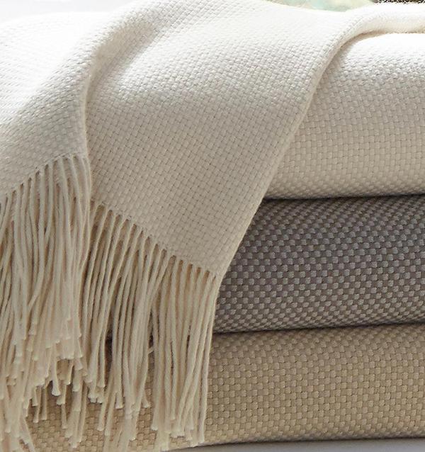 Sferra Bristol Throw Blanket (Cream)