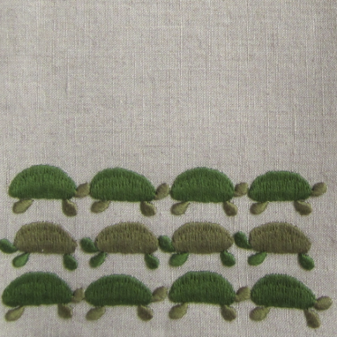 Sharyn Blond Linens Turtles Guest Towels
